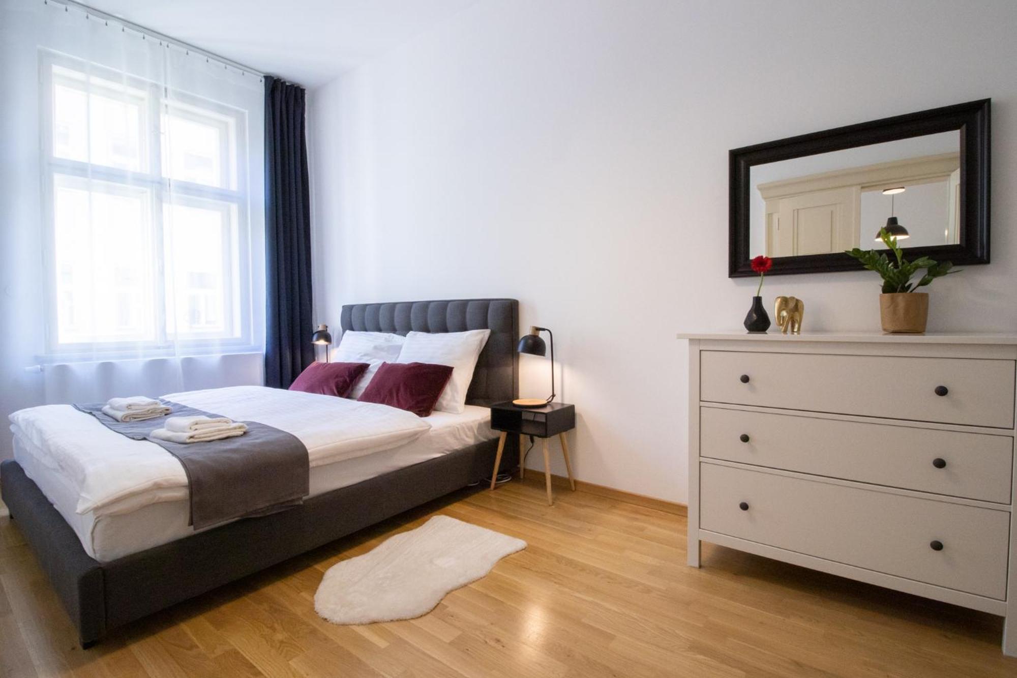 Krakovska Cr Apartments براغ المظهر الخارجي الصورة