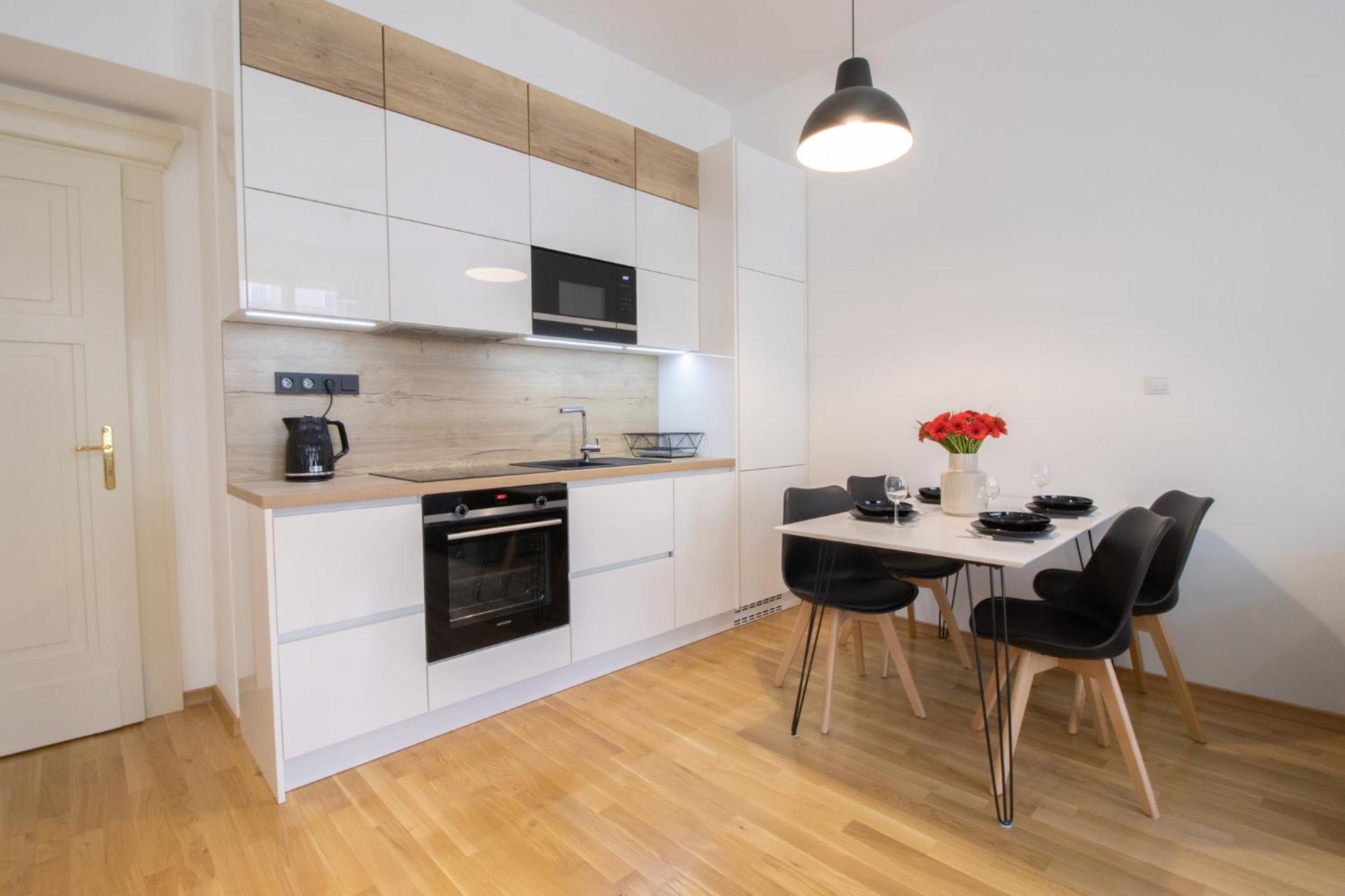 Krakovska Cr Apartments براغ المظهر الخارجي الصورة