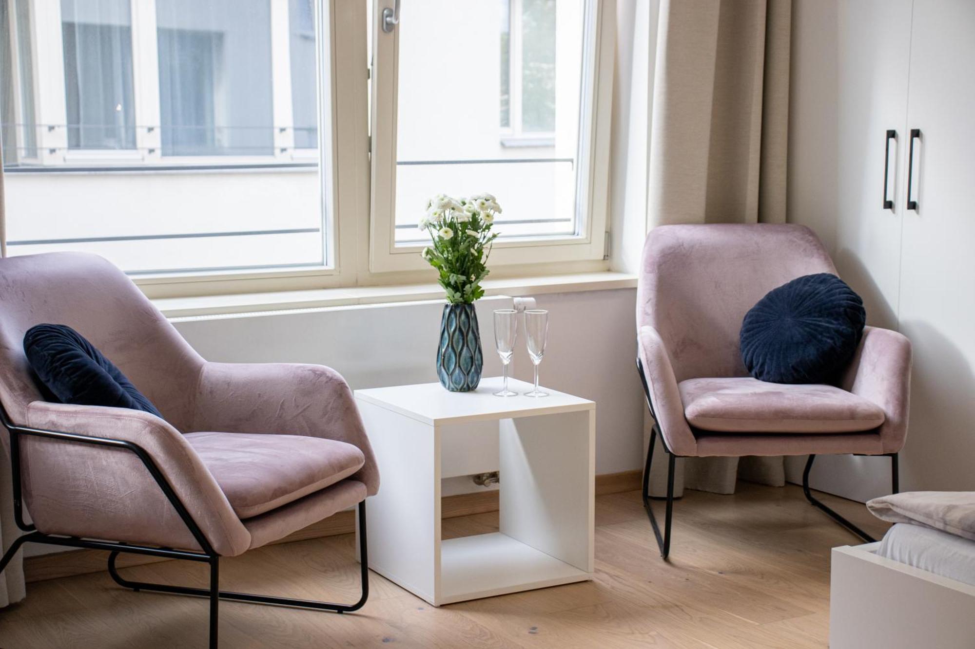 Krakovska Cr Apartments براغ المظهر الخارجي الصورة