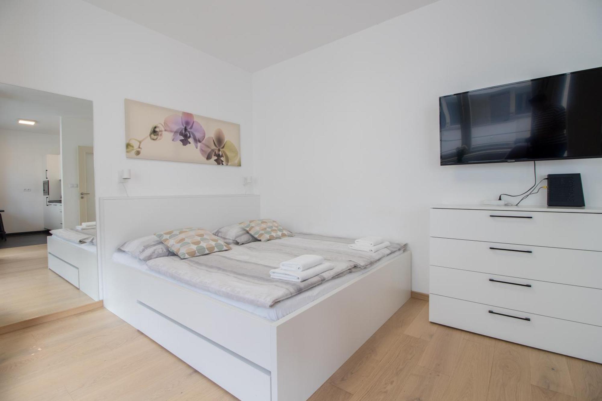 Krakovska Cr Apartments براغ المظهر الخارجي الصورة