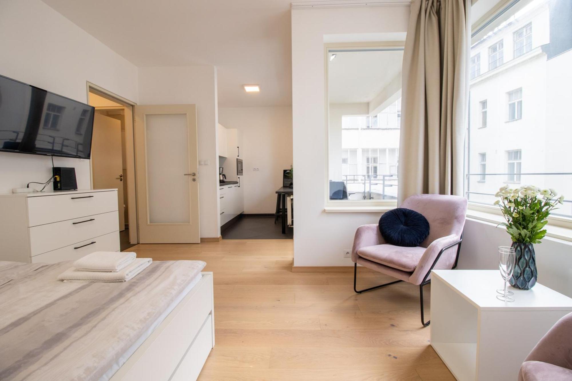 Krakovska Cr Apartments براغ المظهر الخارجي الصورة