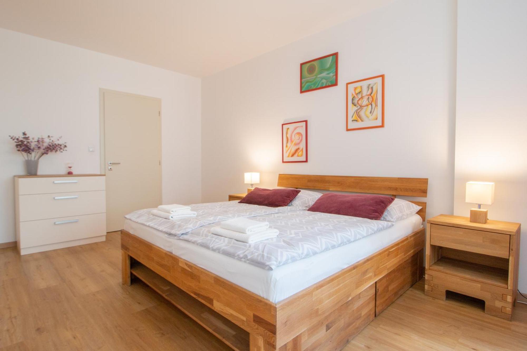 Krakovska Cr Apartments براغ الغرفة الصورة