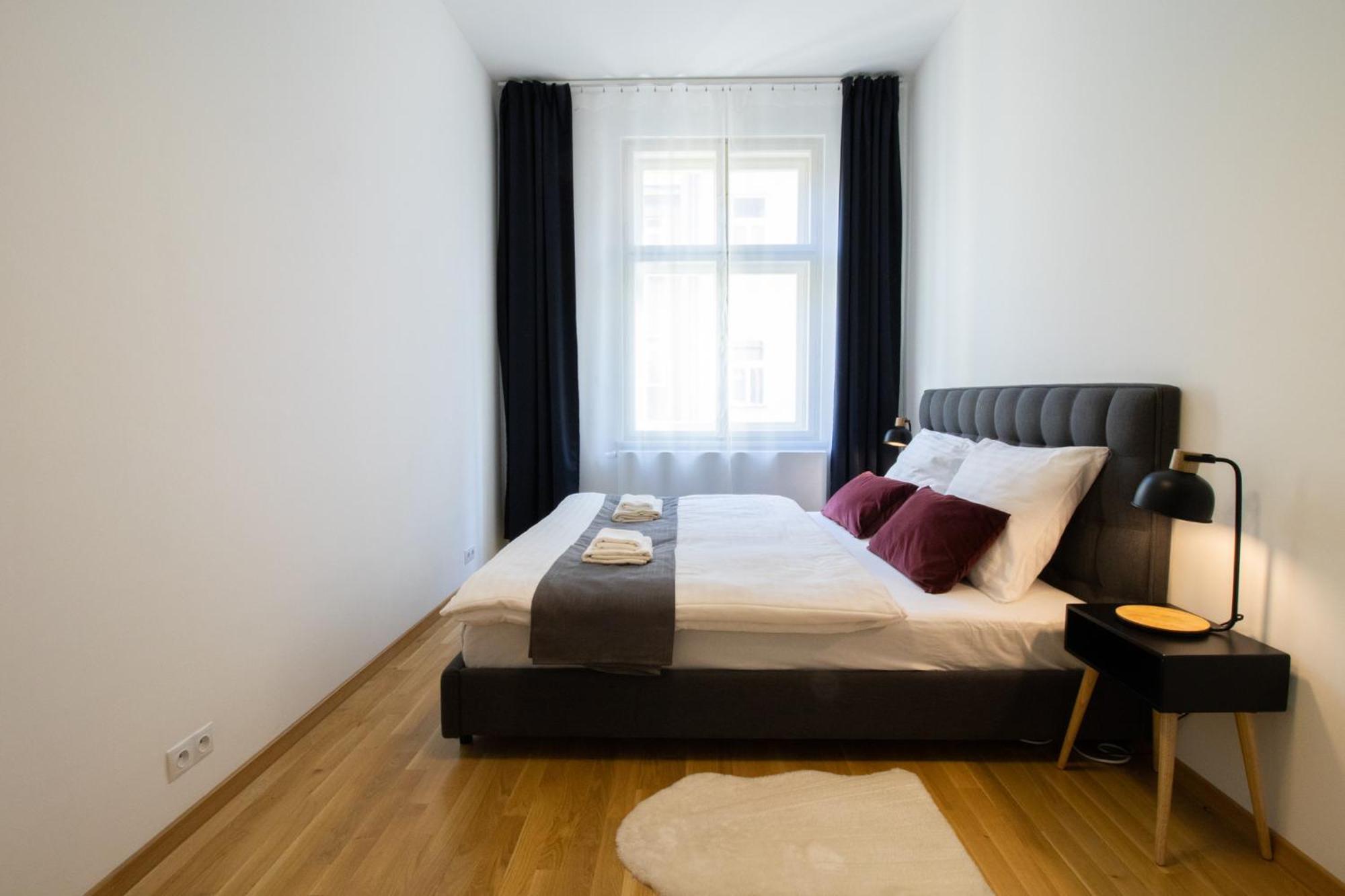 Krakovska Cr Apartments براغ الغرفة الصورة