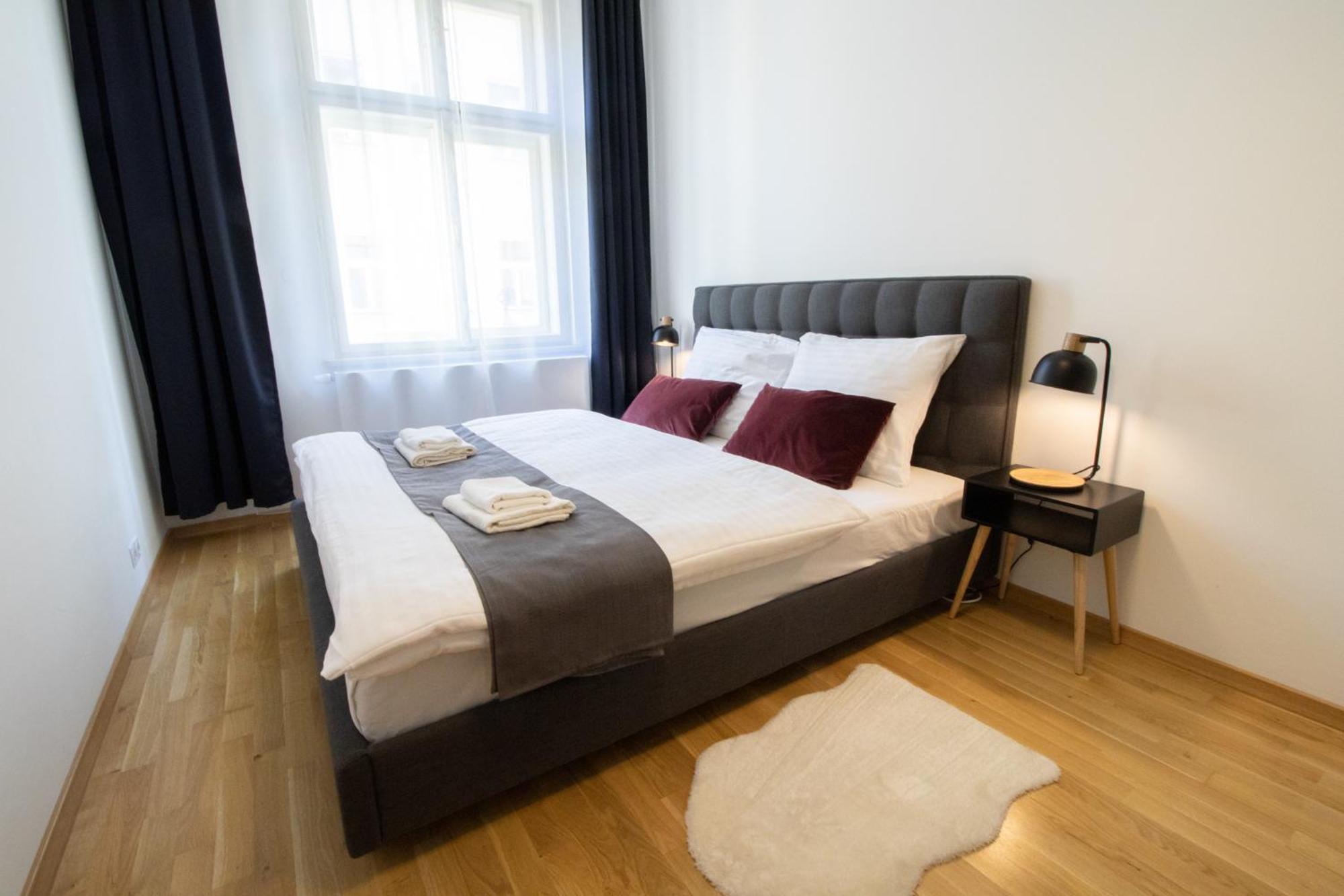 Krakovska Cr Apartments براغ الغرفة الصورة