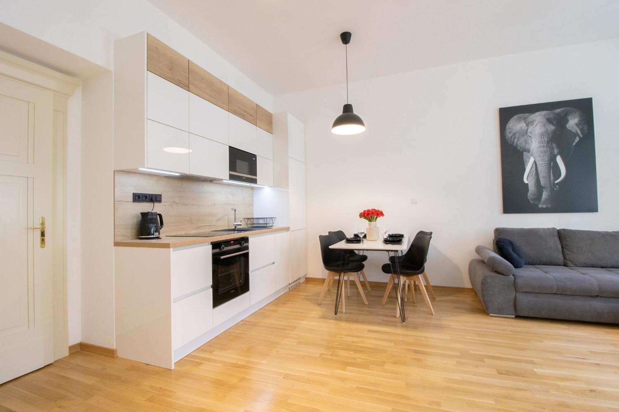 Krakovska Cr Apartments براغ الغرفة الصورة