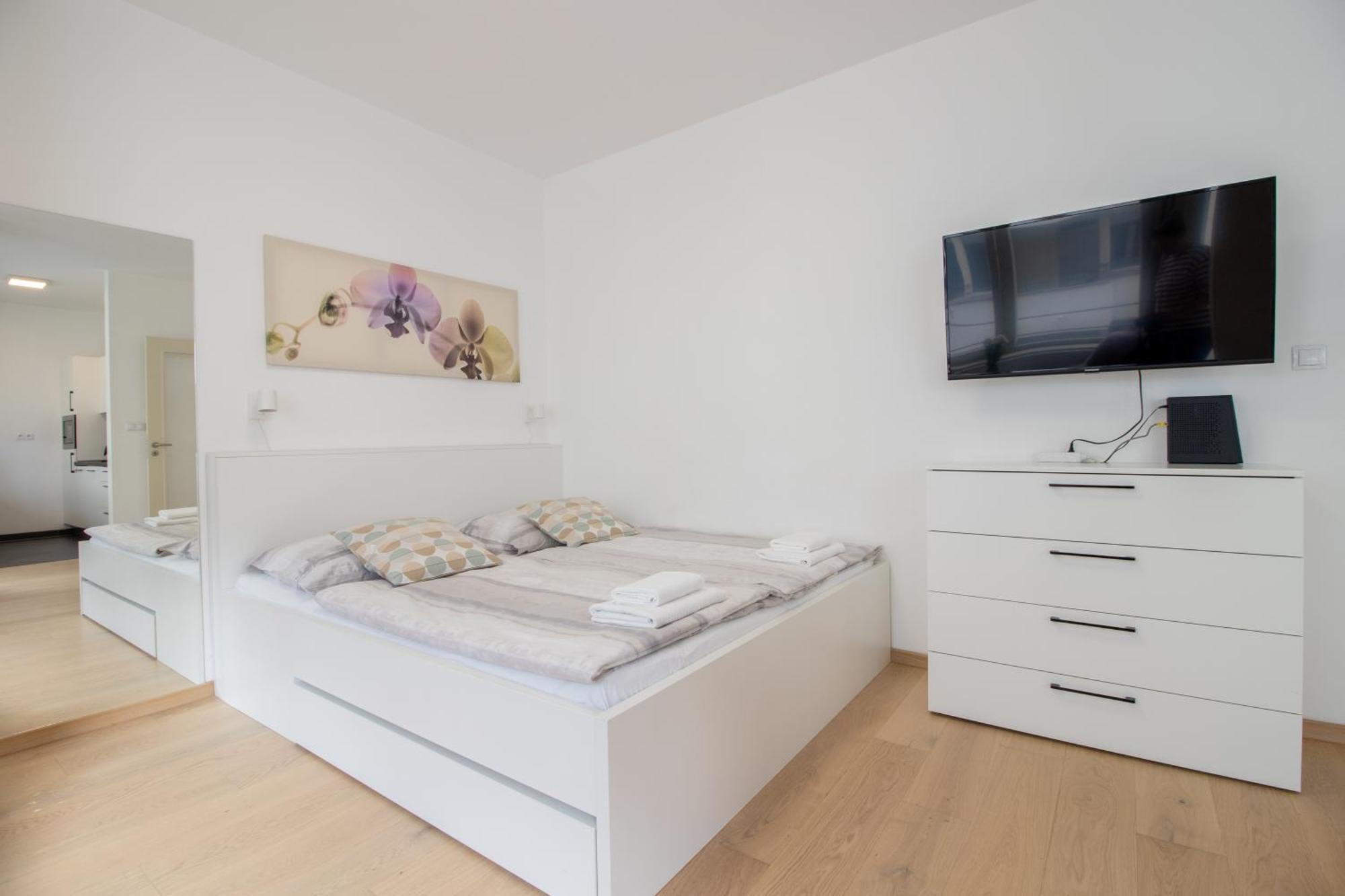 Krakovska Cr Apartments براغ الغرفة الصورة